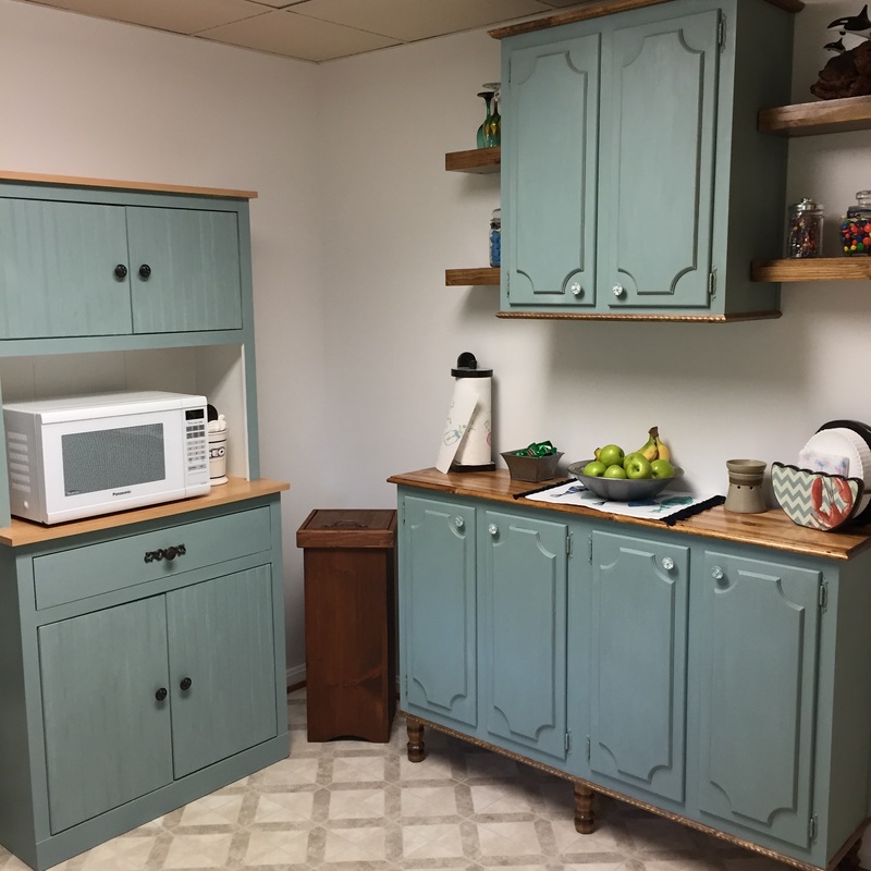 Kitchen makeover with chalk paint